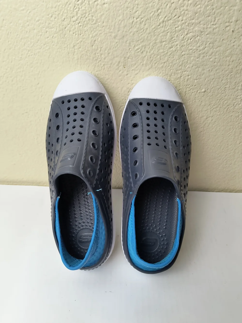 Skechers Big Girl 4 Navy and Bright Blue Water-Resistant Slip-On Sneakers